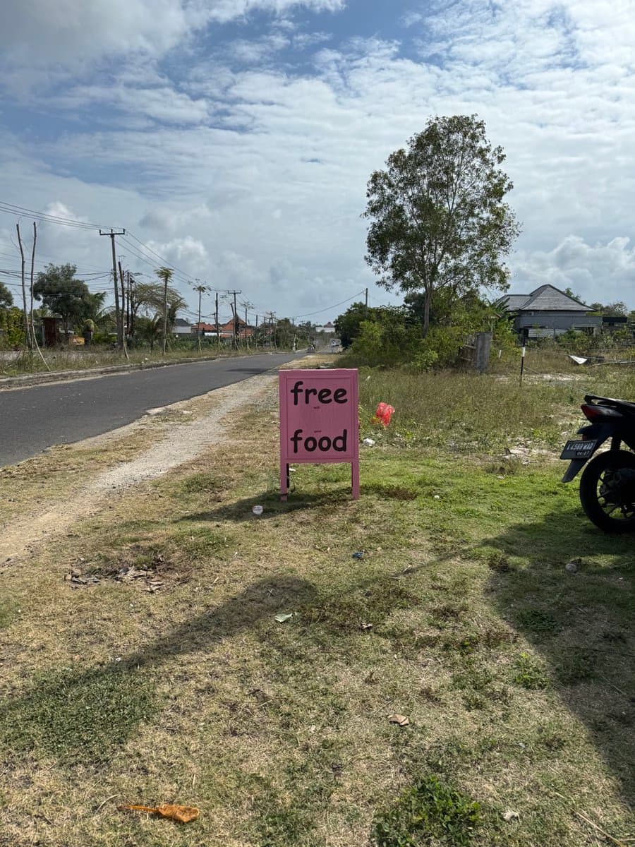 Free food in Bali for guerrilla marketing
