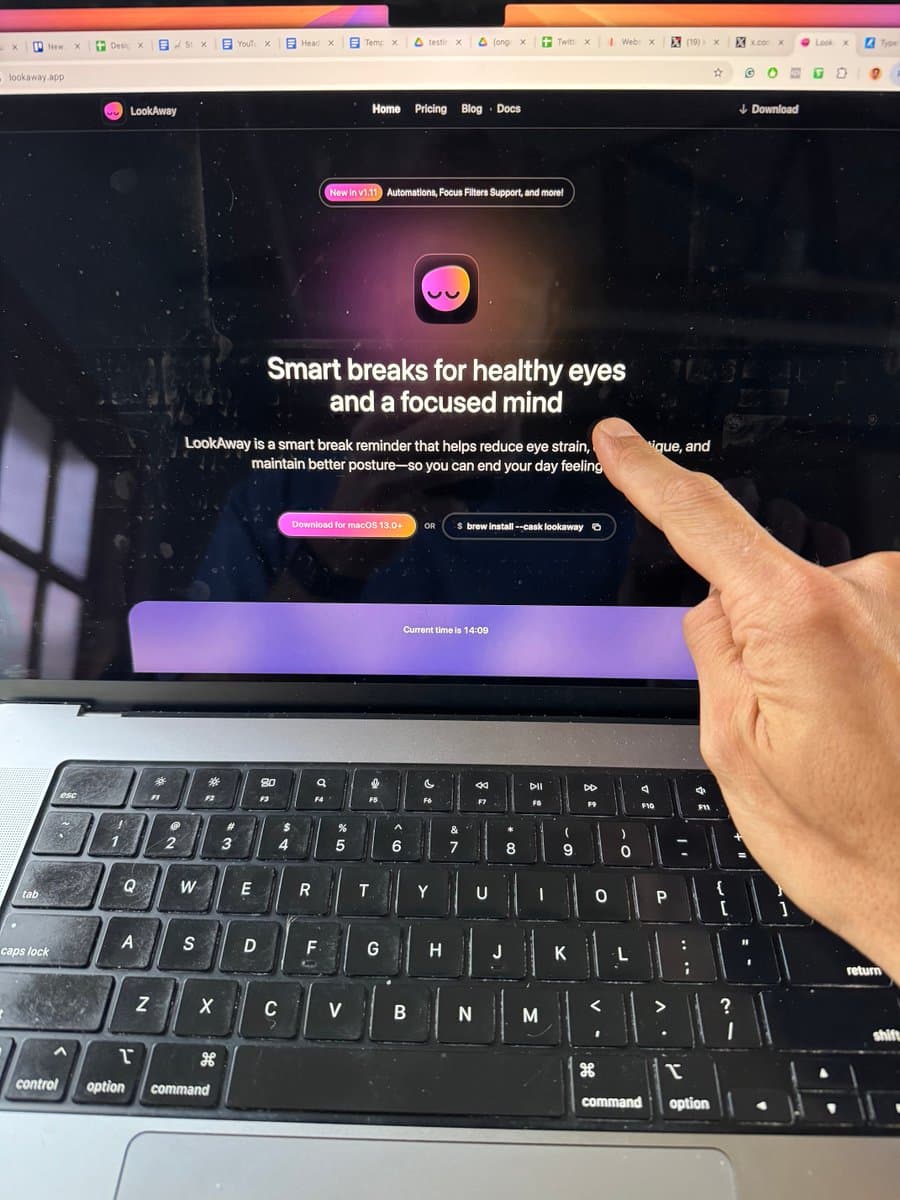 LookAway blocks your screen to protect your eyes